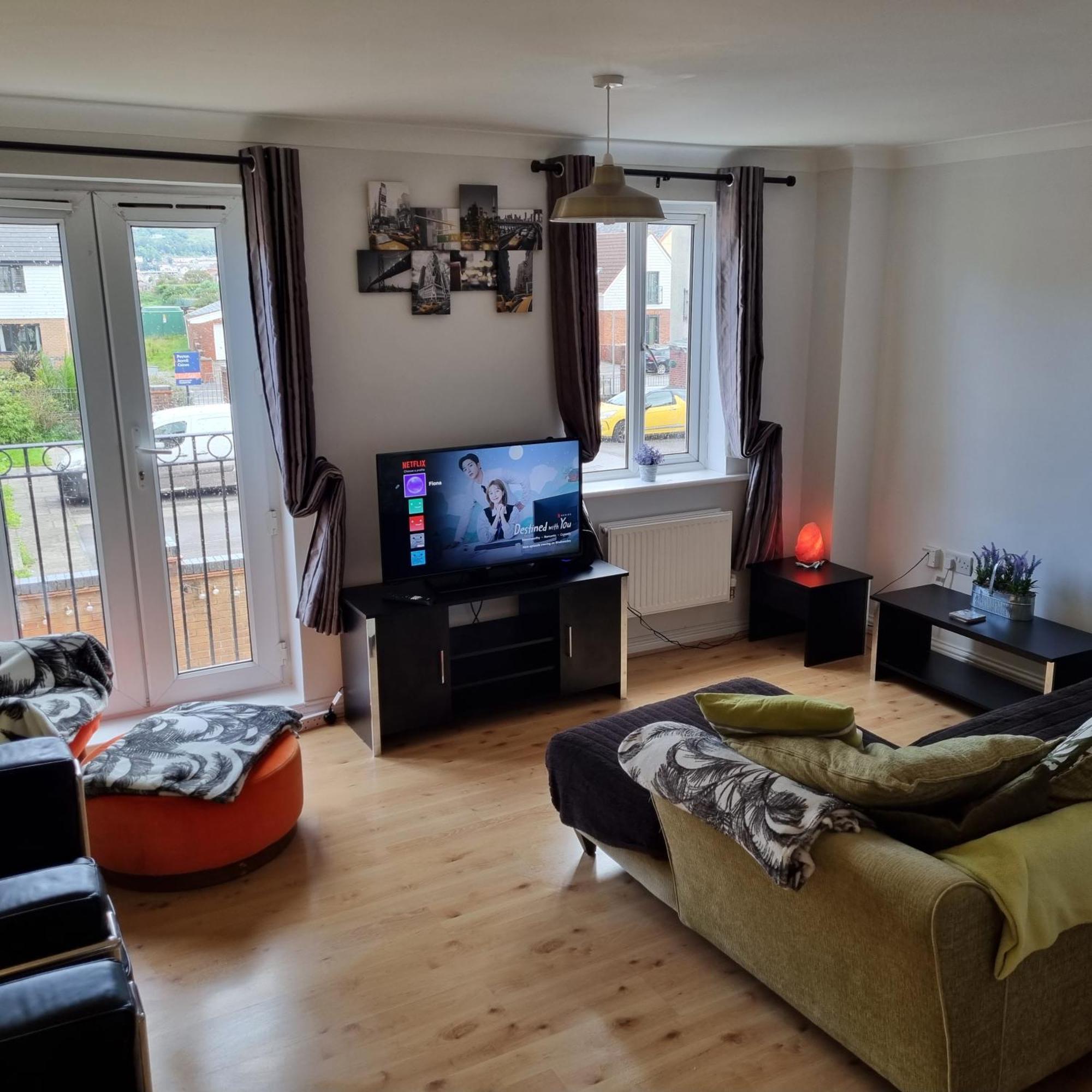 Driftmark Beachfront Location Aberavon Beach Sea Views Large Driveway Parking Private Site Fibre Optic Wi Fi Port Talbot Kültér fotó